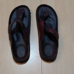 Sandals - Size 7.5 - Brown